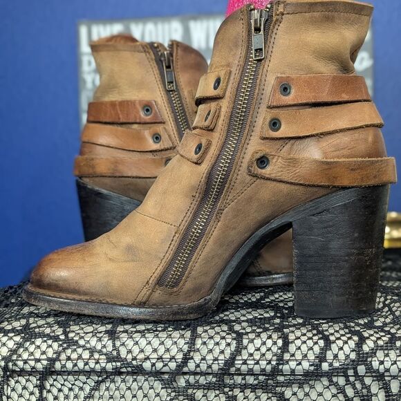 Freebird Blaze Nubuck Leather Ankle Boots Women’s 9 Zip Booties Distressed - Picture 8 of 13